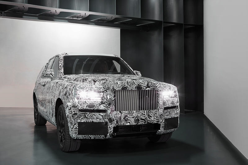 Illustration for article titled The Rolls-Royce SUV Is Going To The Arctic, LuxuriouslyÂ